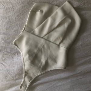 Boohoo Strapless Asymmetrical Bodysuit